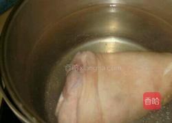 酱汁肘子的做法图解1