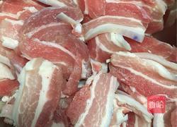 五花肉豆角焖面的做法图解1