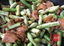 五花肉豆角焖面的做法图解4