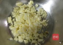 蒜蓉豆豉紫苏炒花甲的做法图解2