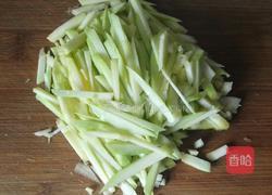 素炒胡萝卜丝的做法图解2