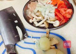 泰式冬阴功海鲜汤的做法图解3