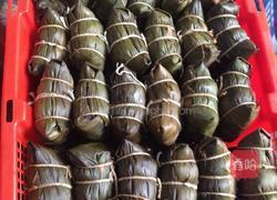 板栗绿豆沙肉粽。板栗蛋黄绿豆沙肉粽的做法图解6