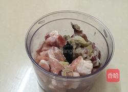 咸鱿蒸腩肉的做法图解2