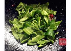 青椒炒腊肉的做法图解7