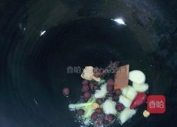 西兰花红烧鸡爪的做法图解3