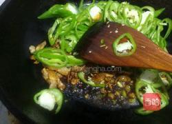 辣椒肉丝汆面的做法图解4