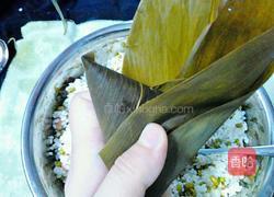 绿豆花生蜜枣粽(三角粽)的做法图解14