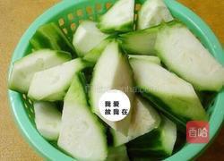 瑶柱丝瓜汤的做法图解3