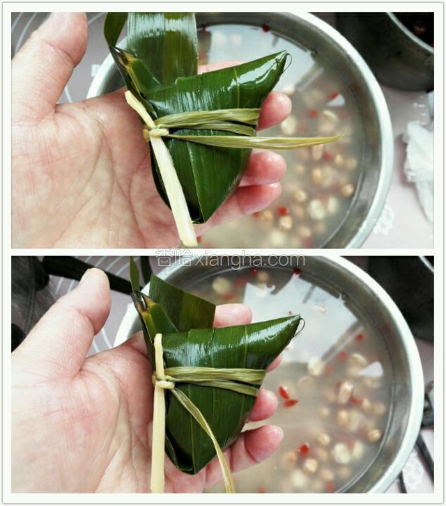 用马莲系紧，剪刀剪去多余苇叶