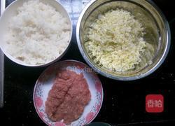 包菜萝卜肉馅春筒的做法图解1