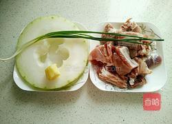 冬瓜炖排骨汤的做法图解1