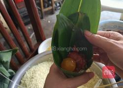 蛋黄肉粽的做法图解7