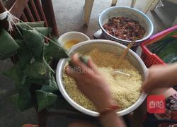 蛋黄肉粽的做法图解10