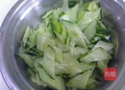 黄瓜炒鸡片的做法图解2