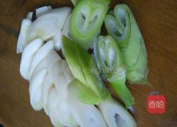 葱爆猪肝的做法图解2