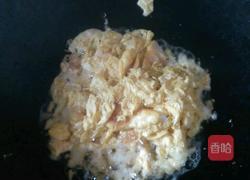 青椒番茄炒鸡蛋的做法图解2