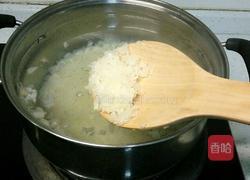 百合枸杞银耳汤的做法图解6