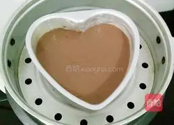 Illustration of how to make cocoa sesame milk cake 10