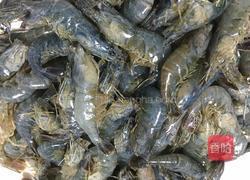 油爆虾(本帮)的做法图解1