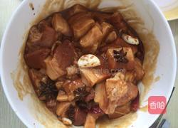 咸蛋肉粽的做法图解2