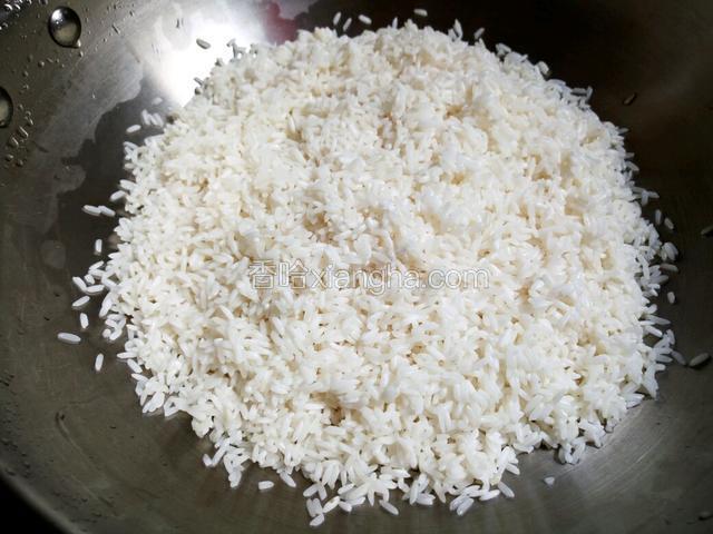 糯米冷水泡5个小时。