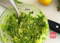 牛油果莎莎酱的做法图解3