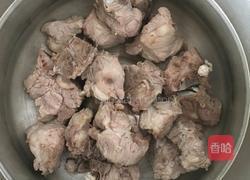 红菇山药龙骨汤的做法图解1