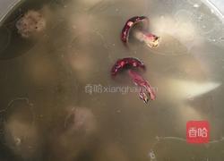 红菇山药龙骨汤的做法图解5