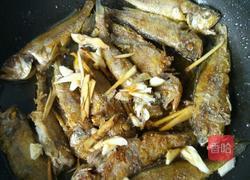 香煎小黄鱼的做法图解4