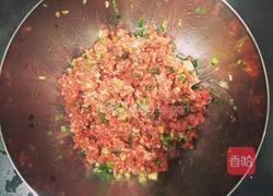 芹菜牛肉馅饺子的做法图解1