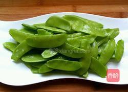 清炒荷兰豆的做法图解2