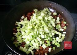 香肠炒西芹的做法图解7