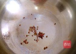 西兰花炒萝卜片的做法图解8