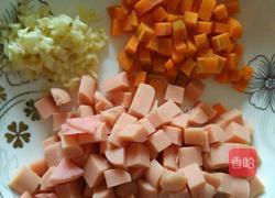 豌豆炒火腿的做法图解2