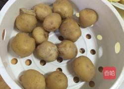 紫苏酒糟煎土豆的做法图解1