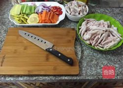 凉拌鸡爪子的做法图解2