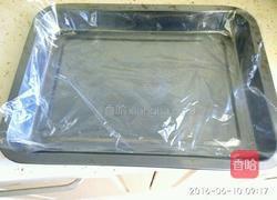 蔓越莓花生牛轧糖的做法图解2