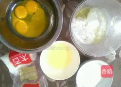 Illustration of how to make chiffon cake 1