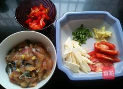 水煮鱼片(酸爽不辣)的做法图解1