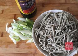 爆炒豆腐丝的做法图解1