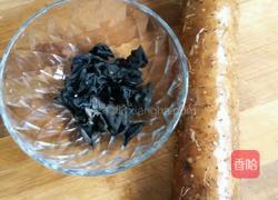 黑木耳炒淮山的做法图解1