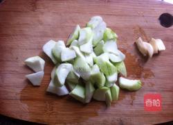 清炒丝瓜的做法图解1