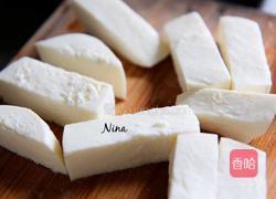 Mozzarella sticks 的做法图解1