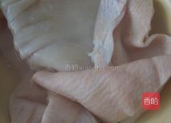 鲤鱼猪皮冻的做法图解2