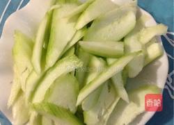 丝瓜紫菜蛋汤的做法图解2