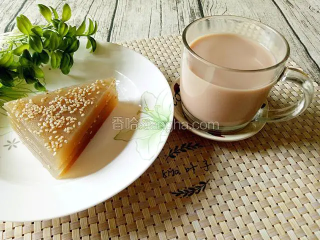 配个自制小甜点，享受美好的下午茶时光