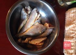 炸黄花鱼的做法图解1