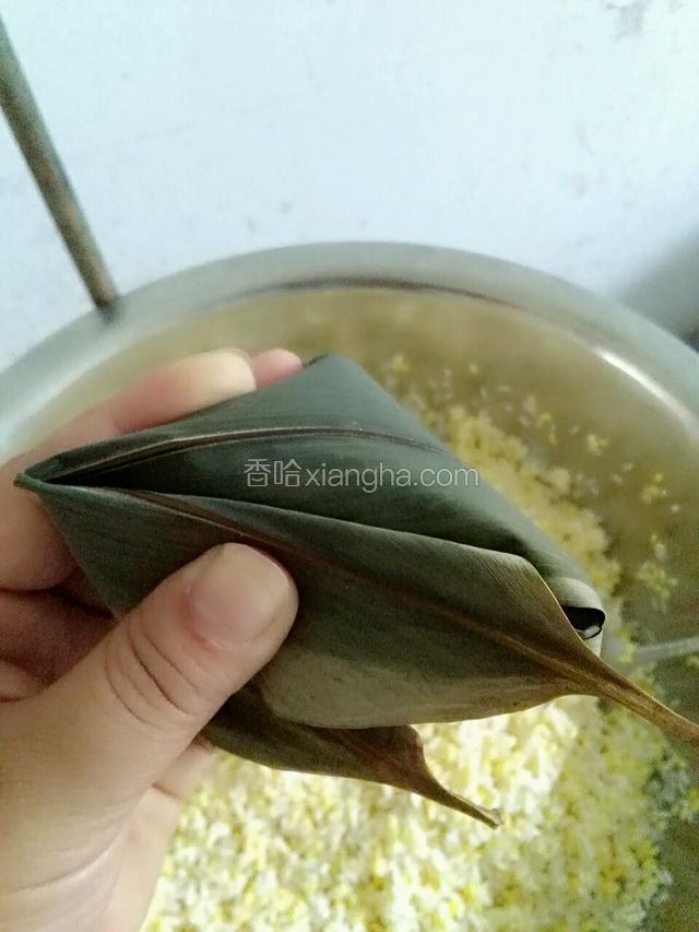 在对折