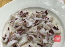 白灼墨鱼的做法图解1